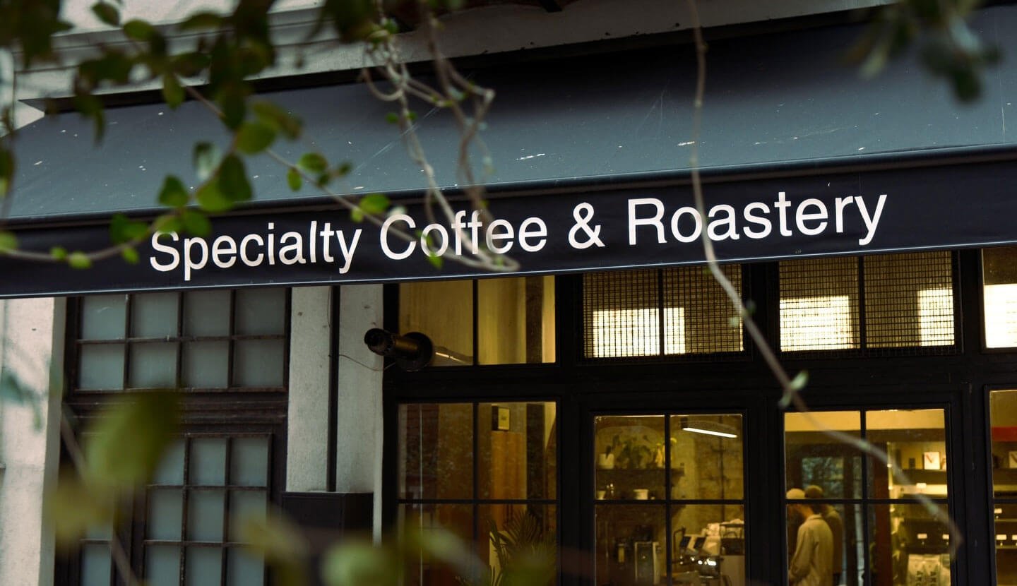 ARC CO Coffee Roastery kahvehanesi